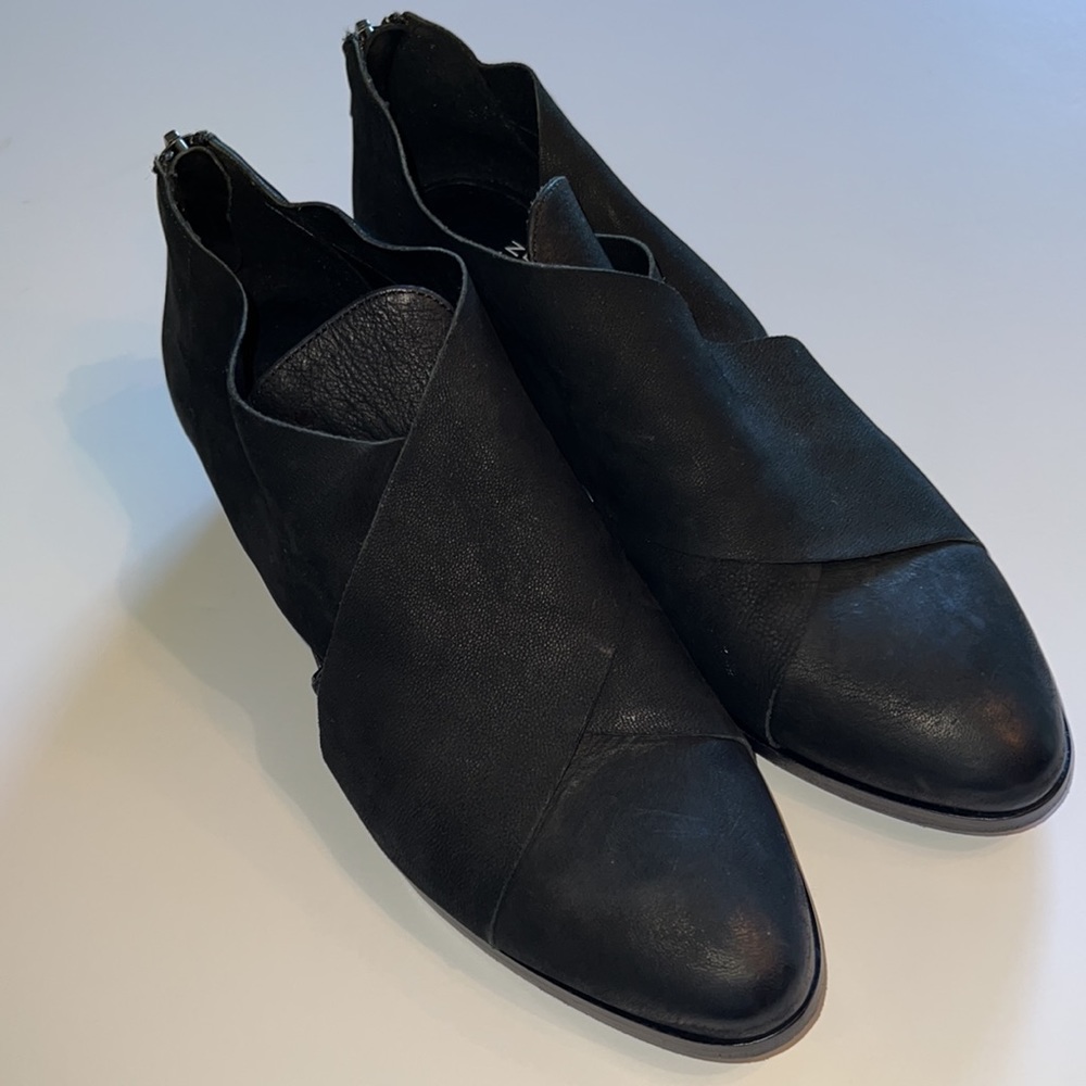 Eileen Fisher black leather cut-out booties-back zip/ALL leather-like new